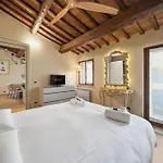 Casa Caterina Dietro Porta Borsari * Verona